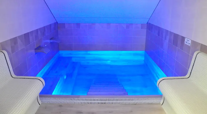 Caldarium met warm bad